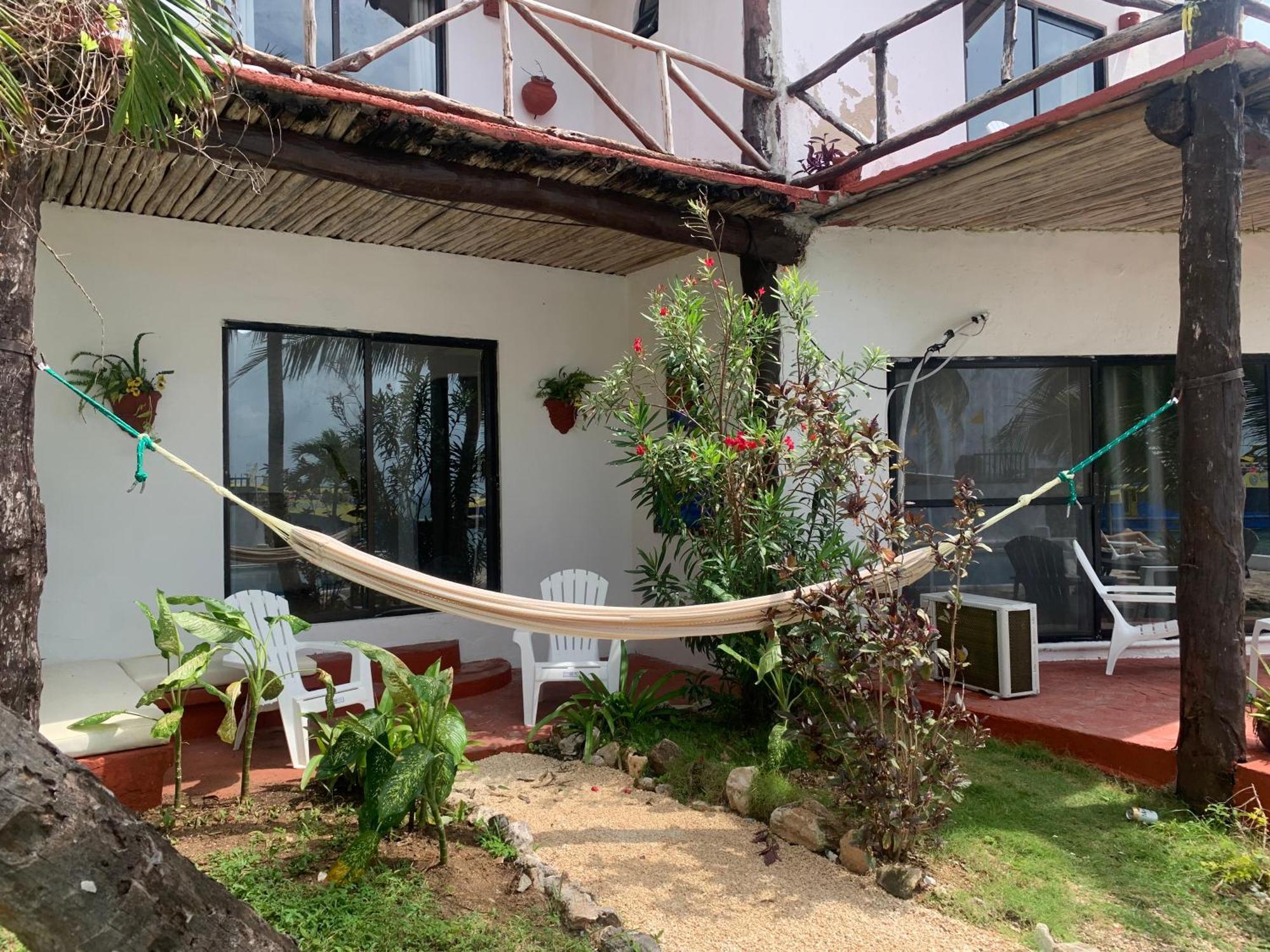 Casa Caribe Cancun Luaran gambar A hammock in a hotel in San Juan del Sur, Nicaragua